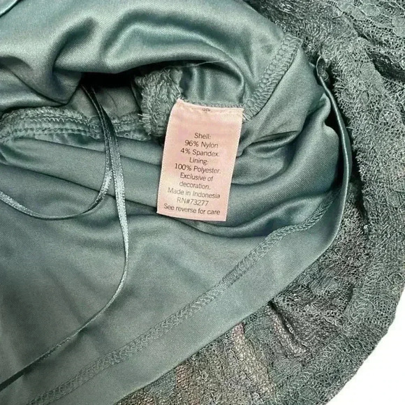 LC Lauren Conrad Puff Sleeve Lace Peplum Blouse NWOT Size XXL Huxley Blue - Picture 11 of 14